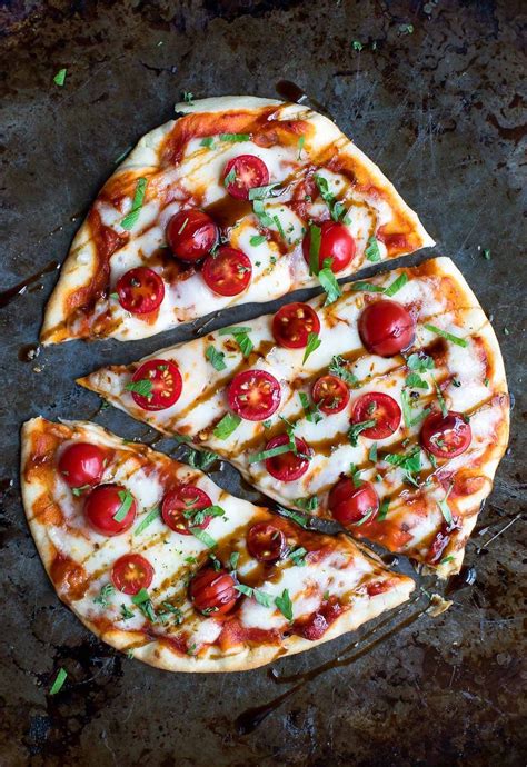 22 Naan Pizza Recipes That Make Speedy Weeknight Meals | Ricetta ...