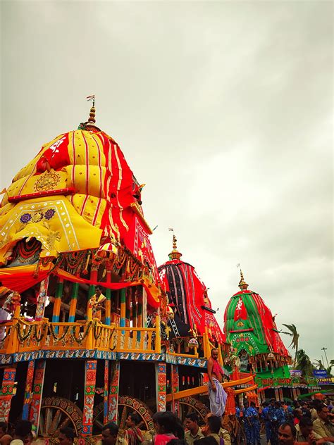 Details more than 69 jagannath rath yatra wallpaper super hot - vova.edu.vn