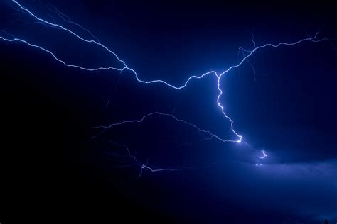 lightning blue thunder and storm 4k HD Wallpaper