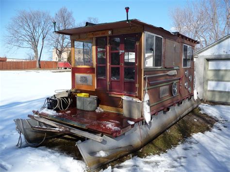 Pin by Jamie Calhoun on Houseboats | Shanty boat, House boat, Wood boat ...