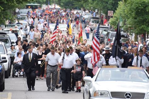 2015 Memorial Day Parade Gathers Locals for March up Main | The ...