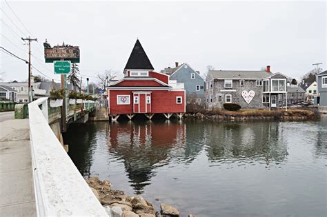 Kennebunkport, Maine, in Winter | Paint the Town Red - New England Today