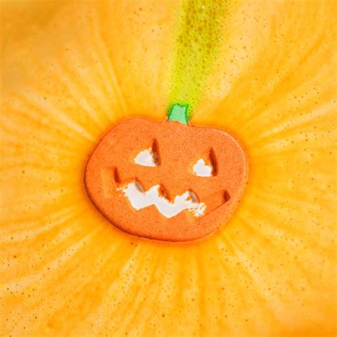 Lush Punkin Pumpkin Bath Bomb | Lush Halloween Collection 2020 ...