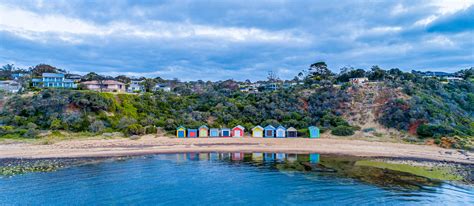 Beach huts on Ranelagh Beach at Mount Eliza, Victoria, Australia ...