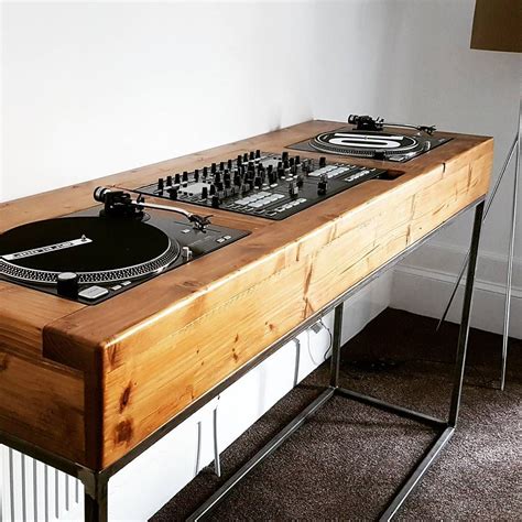 Stockage Record, Turntable Setup, Dj Decks, Dj Table, Dj Stand, Dj Room ...