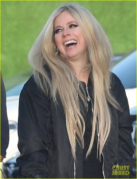 Avril Lavigne is All Smiles After Grabbing Lunch with Friends: Photo ...