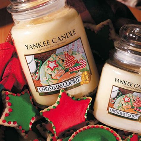 Yankee Candle Christmas Cookie Medium Jar Candle - Yankee Candle - Pickture