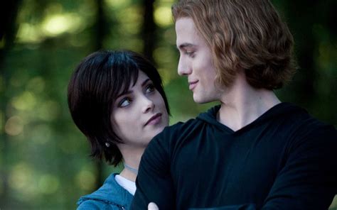 Twilight: 20 Wild Details Only True Fans Know About Jasper Cullen