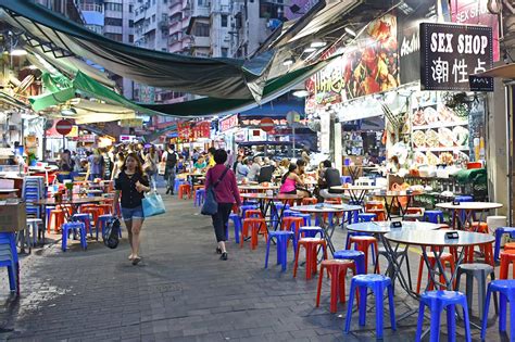 3 Hong Kong Night Markets: Sights, Sounds, and a Myriad of Scents ...