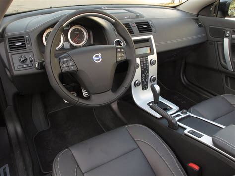 VOLVO C70 - volvo-c70_interior_12.jpg