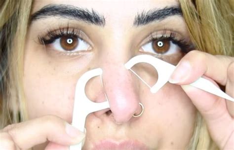 The Way This Woman Uses Floss to Remove Her Blackheads Is Unreal | Glamour