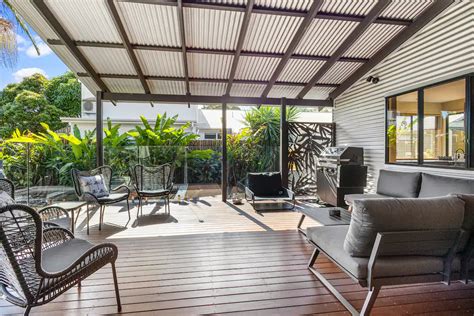 Mudjimba Escape | Dog Friendly Accommodation | Sunshine Coast (QLD)