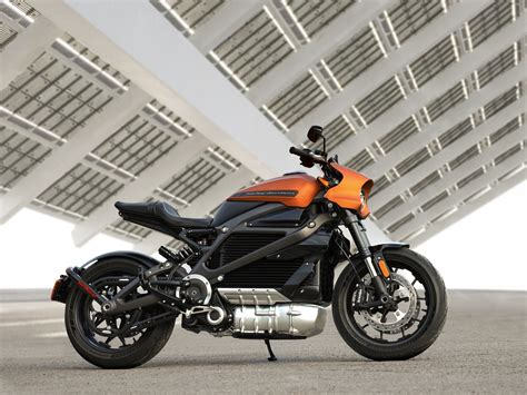 Harley-Davidson's Electric LiveWire Motorcycle Debuts at CES | WIRED