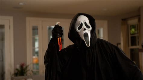 Learn How SCREAM Accidentally Found Its Ghostface Mask - Nerdist