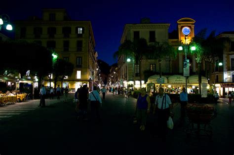 Piazza Tasso at Night | Sorrento's Piazza Tasso at night. | Flickr