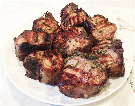 Rosemary Lamb Chops - Mom's Favorite - vonholbrook.com