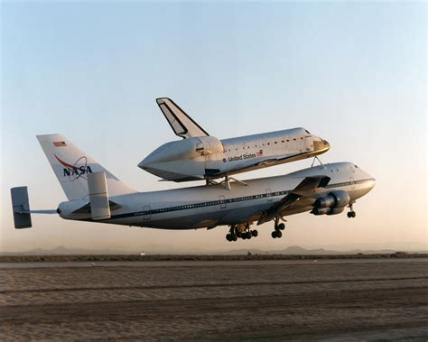 Space Shuttle & Boeing 747 SCA Nasa Iss, Edwards Air Force Base, Cape ...