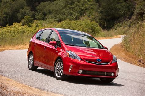 Toyota confirms UK pricing and features for seven-seat Prius+ MPV ...