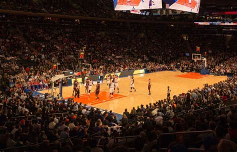 New York Knicks at Dallas Mavericks American Airlines Center Dallas ...