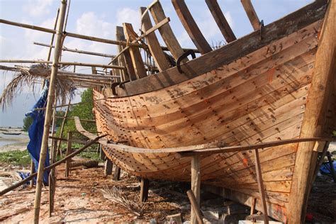 boat building #woodenboatbuilding #howtomakeaboat in 2020 (With images ...