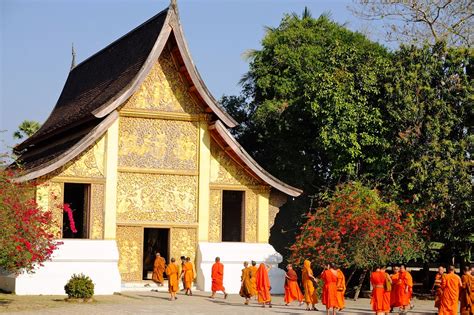 Wat Xieng Thong in Laos - 16th-century Buddhist Temple in Luang Prabang ...