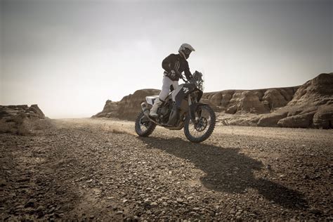 Yamaha T7 concept actually looks like a practical mid-size adventure ...