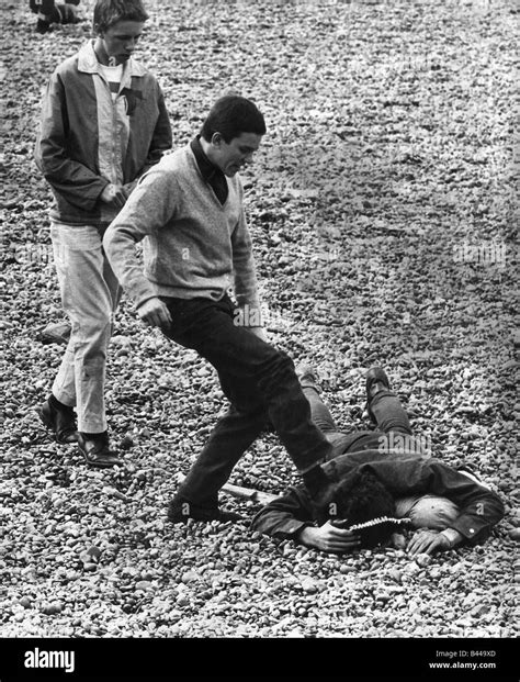 Youth Mods and Rockers Brighton Beach Fight May 1964 A moment of ...