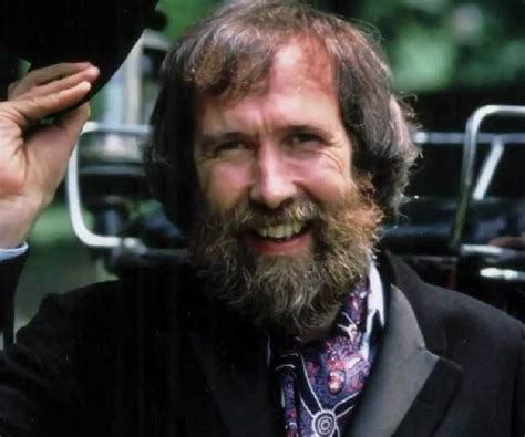 Jim Henson Biography – Facts, Childhood, Family Life, Achievements