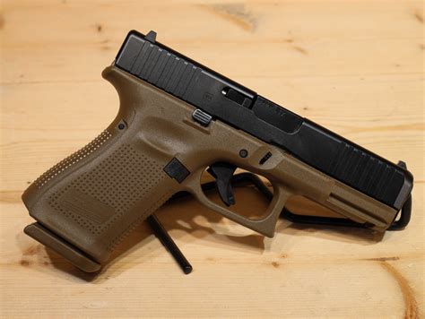 Glock 19 Gen 5 FDE 9mm * - Adelbridge & Co. Gun Store