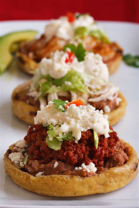 Sopes de chicharrón prensado | Mexican food recipes authentic, Mexican ...