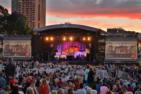 Emirates and Adelaide Festival continue partnership into 2022