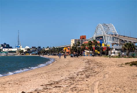 Texas Excursion: Cruisin’ to Corpus – North Beach & The USS Lexington