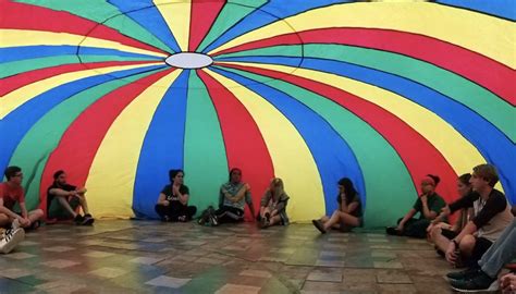 Sitting Inside The Parachute in Gym was the best : r/nostalgia