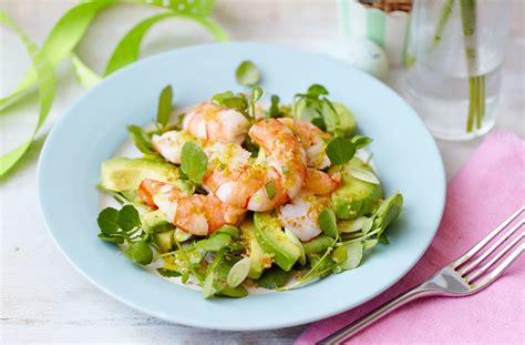 Avocado and prawn salad | Tesco Real Food