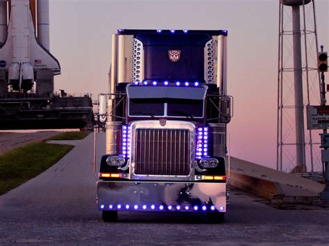 Optimus Prime Truck Wallpapers - Wallpaper Cave