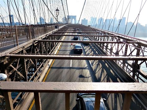 A Tour of the Astonishing Brooklyn Bridge Walkway - The Boondocks Blog