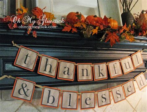 18 DIY Thanksgiving Banners - The Girl Creative