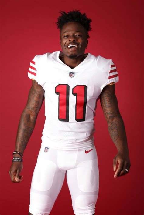 San Francisco 49ers Unveil Awesome Throwback Alternate Uniforms (PICS)