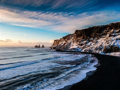 Black Sand Beach in Vik- Iceland : r/photocritique