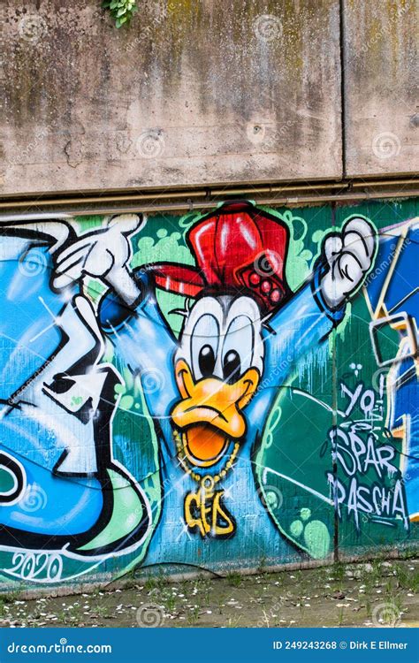 Grafftiti Donald Duck editorial stock photo. Image of wall - 249243268