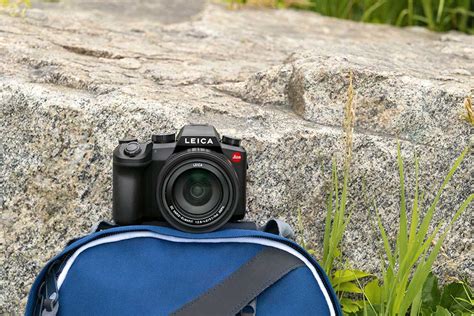 Leica Debuts the New V-Lux 5: A Superzoom Camera for Explorers