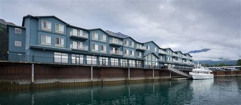 Seward Harbor 360 Hotel | Views of Resurrection Bay | ALASKA.ORG