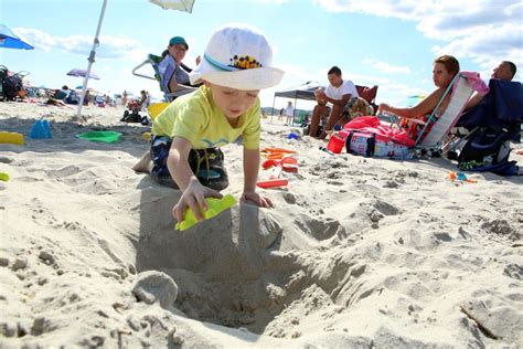 Digging holes is a dangerous beach pastime | Latest Headlines ...