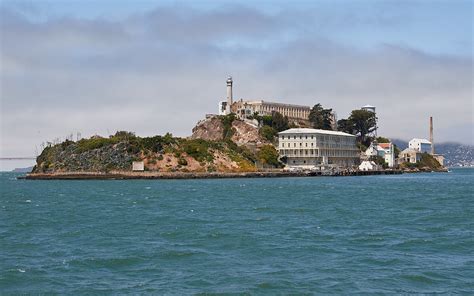 Alcatraz Island - Wikipedia