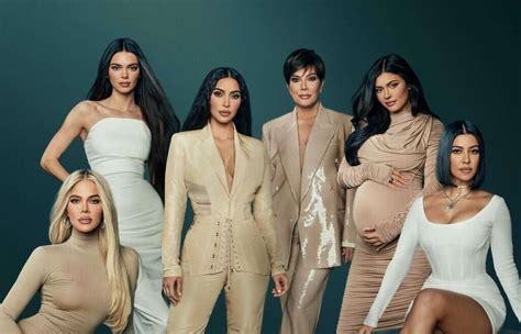 Mitől kíváncsi a világ 15 év után is a Kardashian-Jenner klánra? - WMN