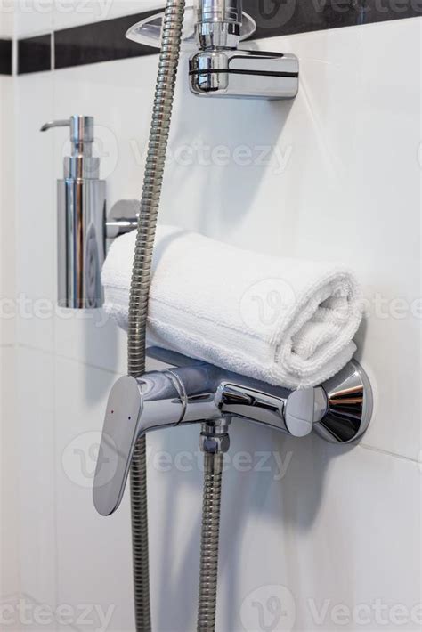 Hotel Bathroom in White Tones 15019631 Stock Photo at Vecteezy