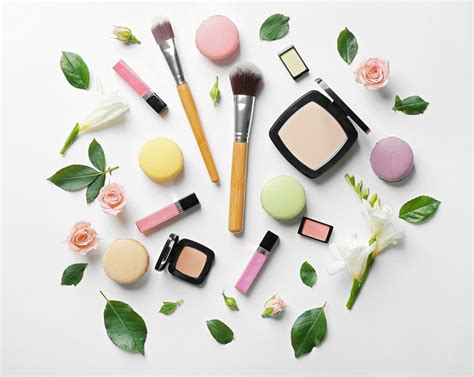 5 Natural Organic Makeup Products to TRY Right Now