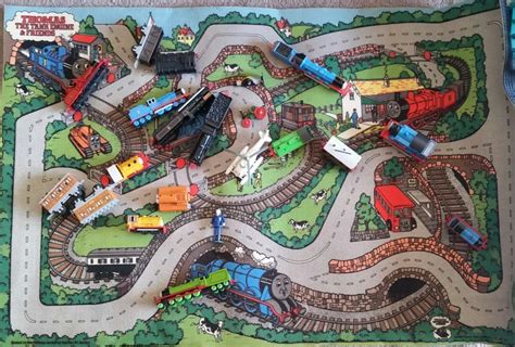 ERTL Set Lot of 24 THOMAS THE TANK Engine & Friends Train Mat People ...