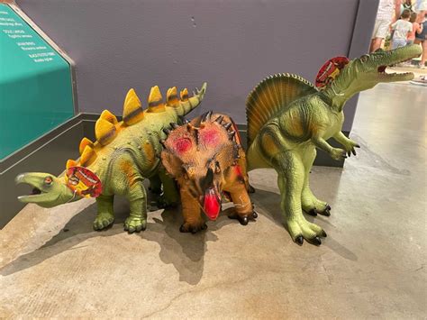 29+ Disney Dinosaur Carnotaurus Toy - ElleiCassis