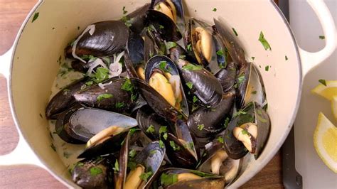 Perfect Steamed Mussels Recipe